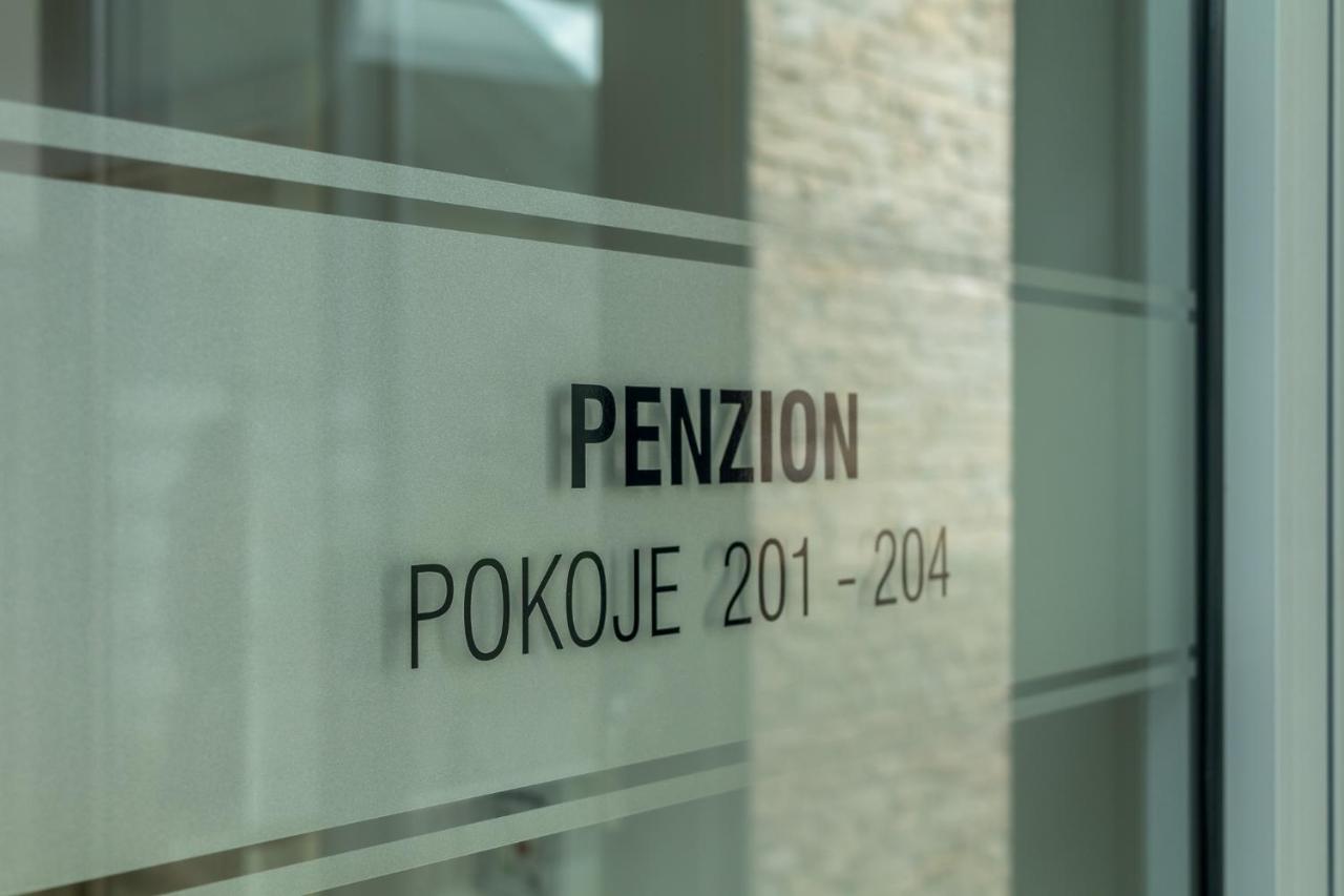 Penzion Na Namesti Dvůr Králové nad Labem エクステリア 写真